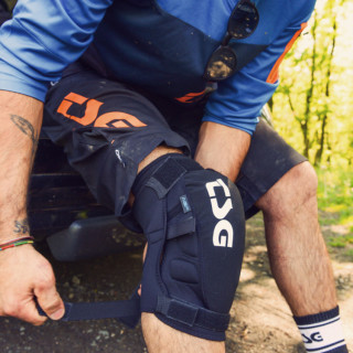 Genunchiere TSG Patrol A 2.0 Black Trail