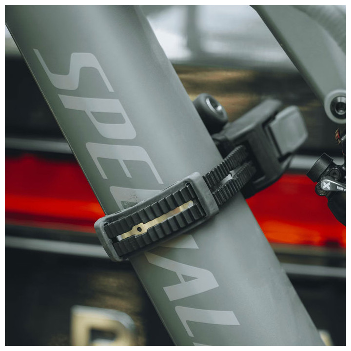 Sistem transport biciclete THULE EPOS 978 pe cârlig 2bike 13pini
