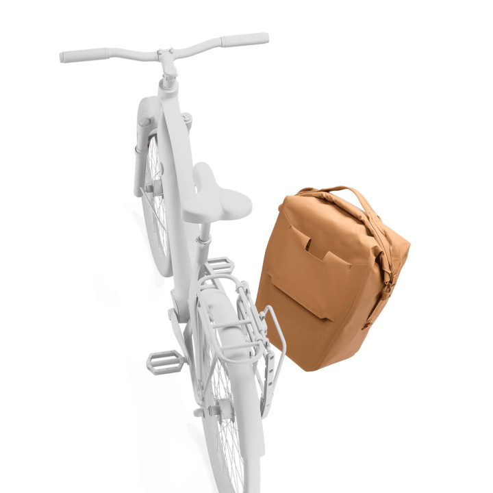 Geanta Portbagaj THULE Shield Pannier 22L cu prindere InLock - Dusted Orange